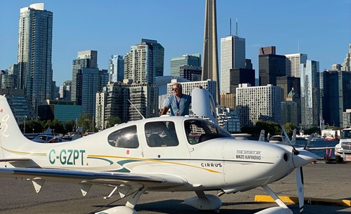 Dmitri and his Cirrus SR22