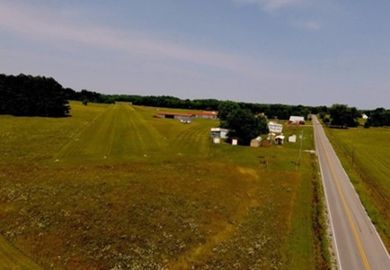 Runway 05, Hunter Field